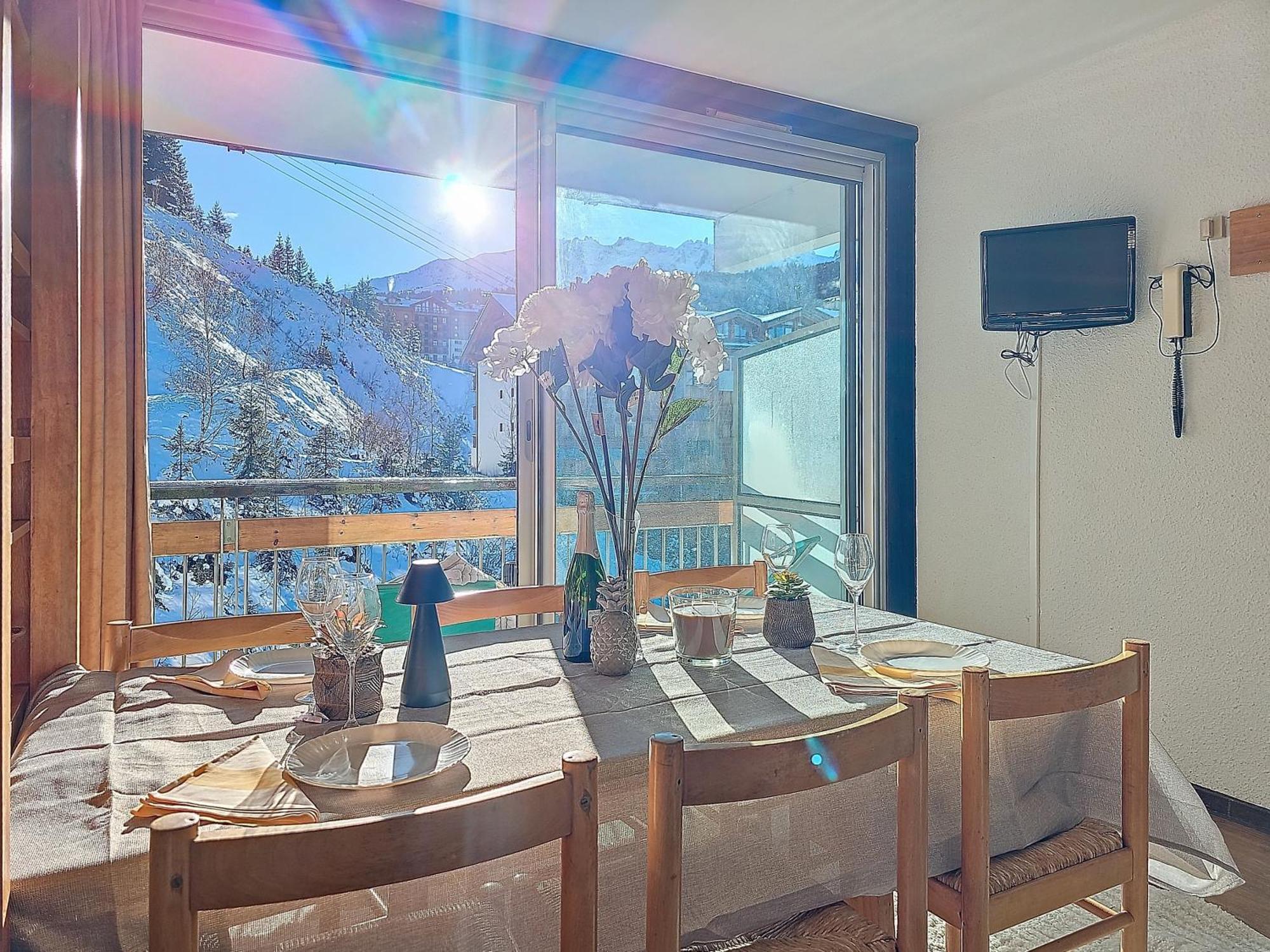 1650 - Mountain View - Snow Front 2s05