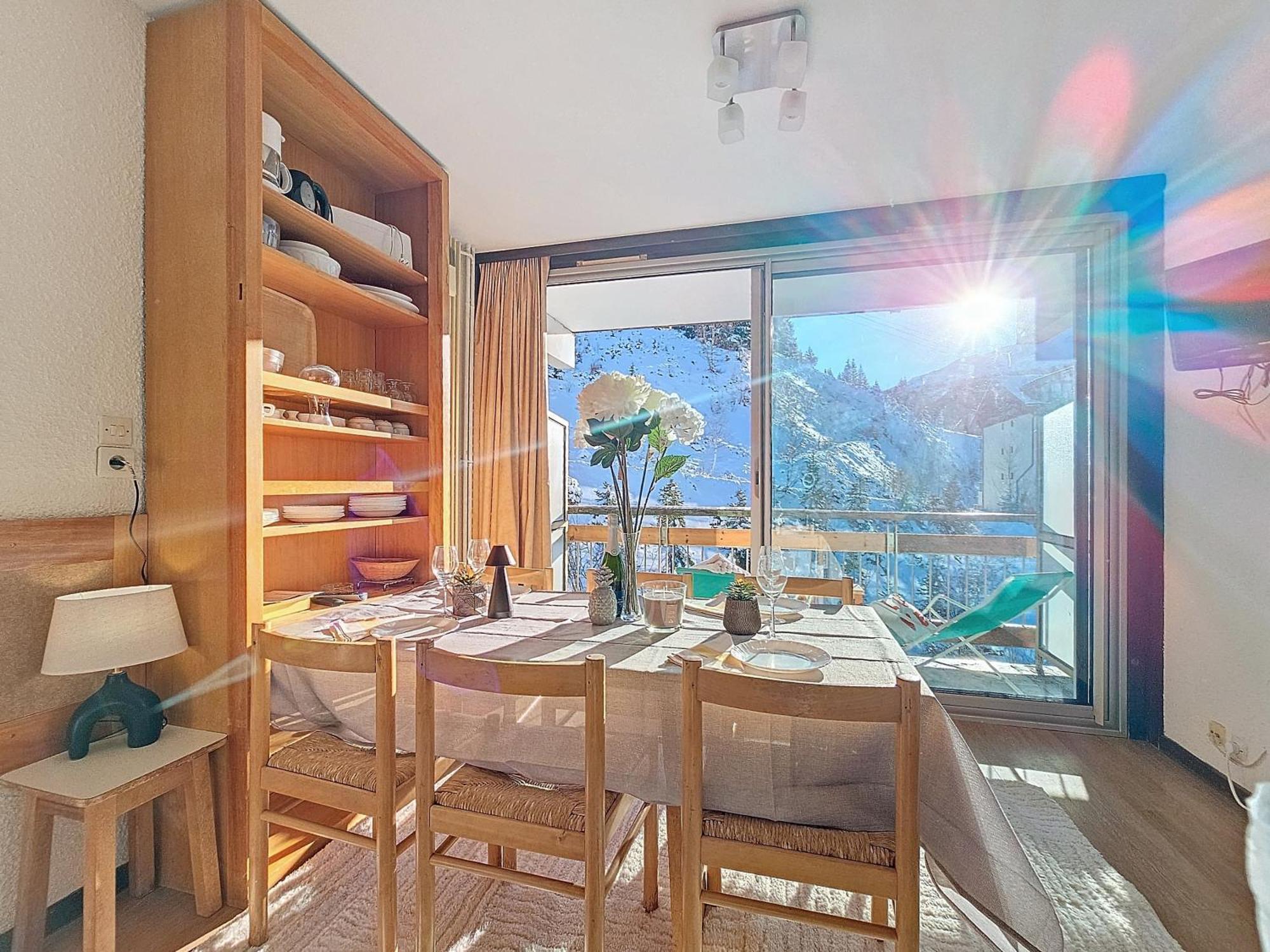 1650 - Mountain View - Snow Front 2s05 Apartment Courchevel